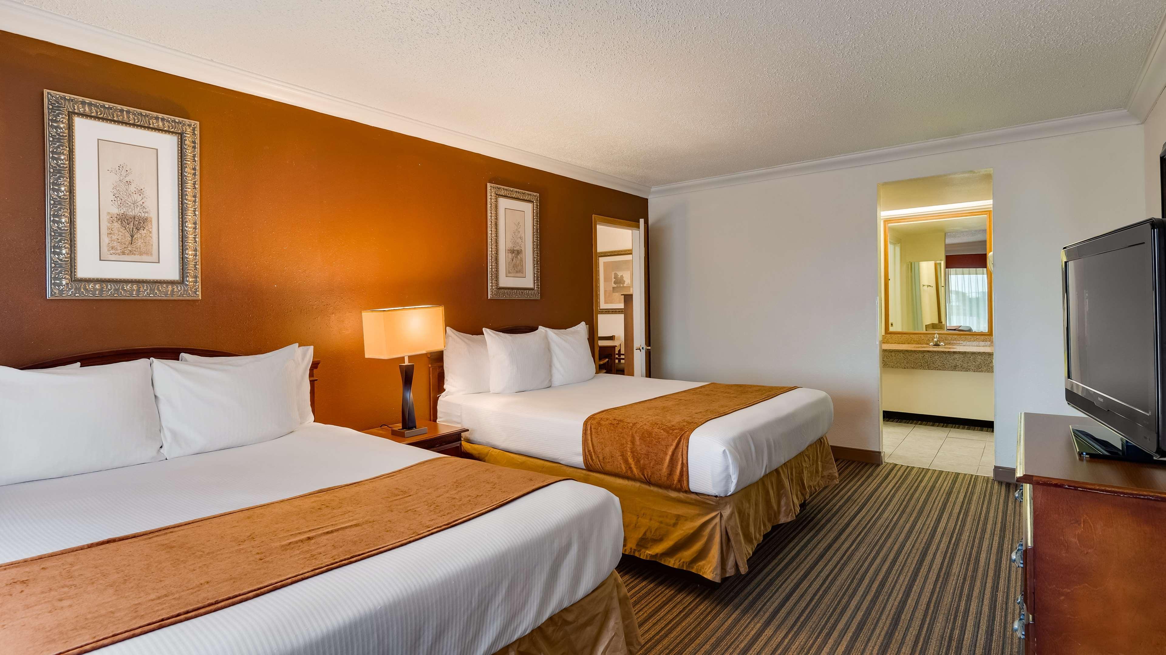 Surestay By Western Miles Hotel