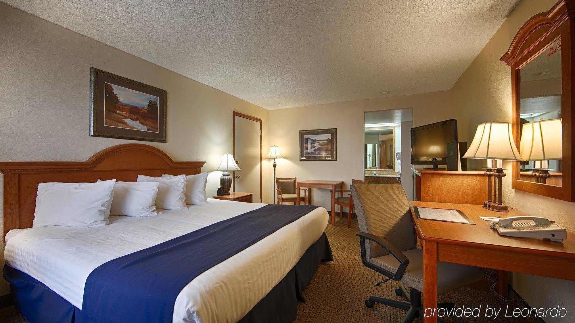 Surestay By Western Miles Hotel 2*