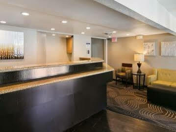 Hotel Surestay By Western Miles 2*