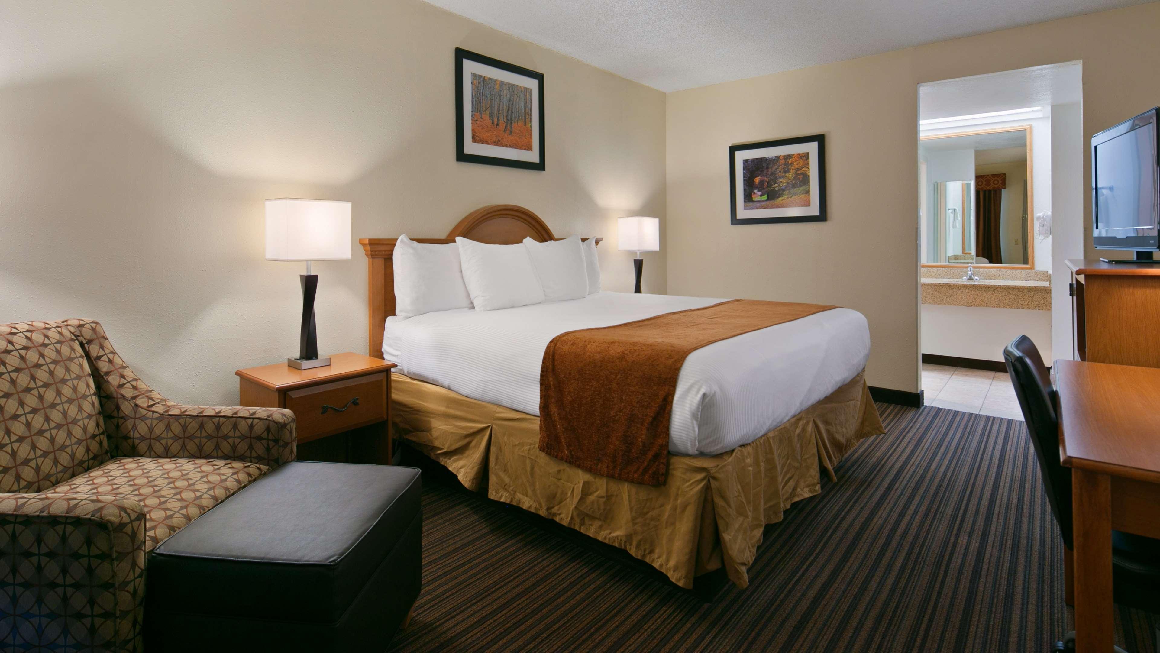 Surestay By Western Miles Hotel 2*