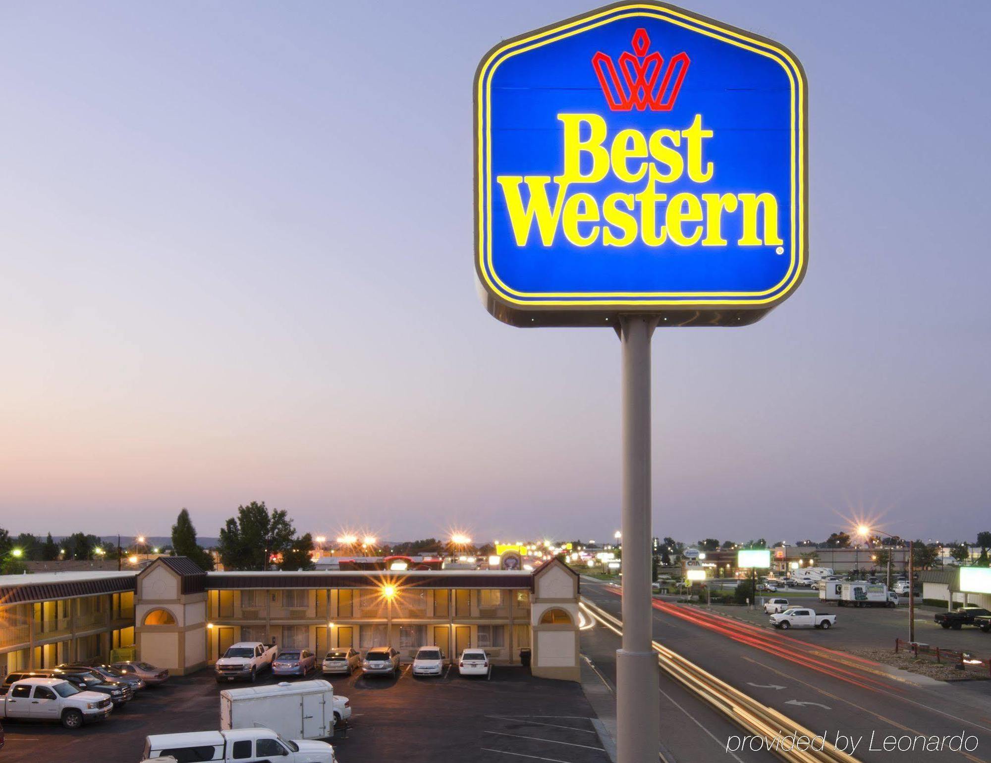 Surestay By Western Miles Hotel